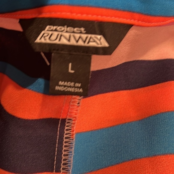 Project RUNWAY Rainbow Striped Top Sz L - Picture 4 of 5